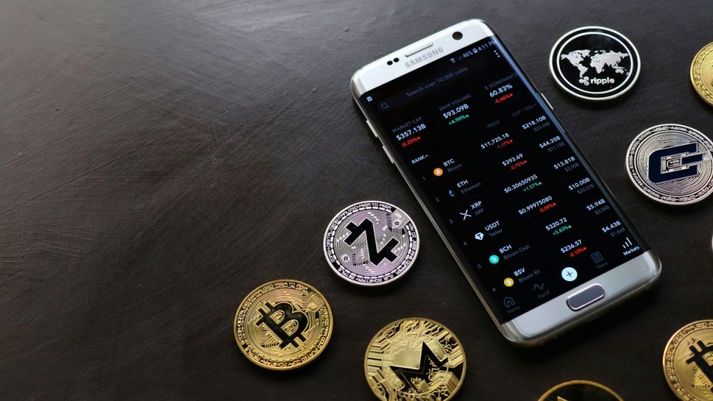 Laman Web Kripto Teratas untuk Berita, Perdagangan, dan Banyak Lagi